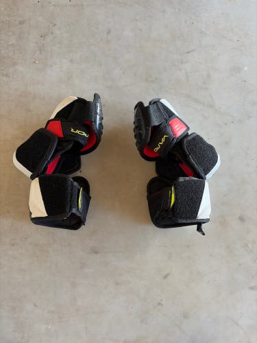 Intermediate Medium Bauer Vapor Hyperlite Elbow Pads (Used)