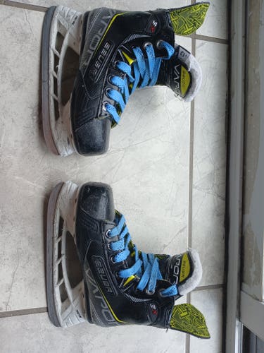 Bauer Vapor 3X Hockey Skates Regular Width 13 (Used)