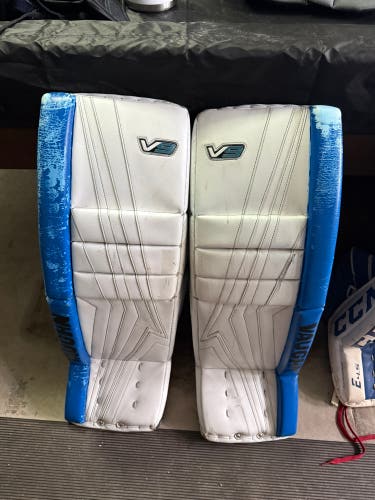 34" Vaughn Velocity V3 Goalie Leg Pads (Used)