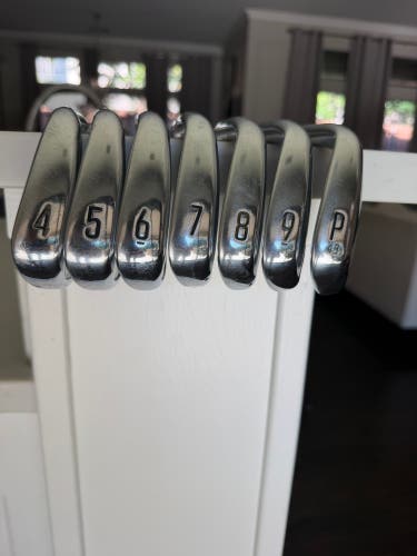 Men's 2021 Titleist Titleist 2021 T200 Right Handed Iron Set Stiff Flex 37" (Used)
