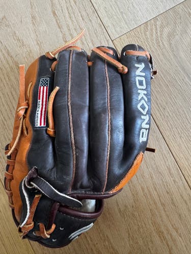 RH Nokona Alpha Baseball Glove 11.25" (Used)