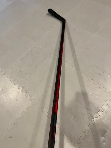 Senior CCM JetSpeed FT4 Pro Left Hand Hockey Stick P29 85 Flex (Used)