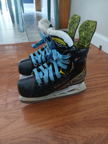 Bauer Vapor 3X Hockey Skates Regular Width 13 (Used)