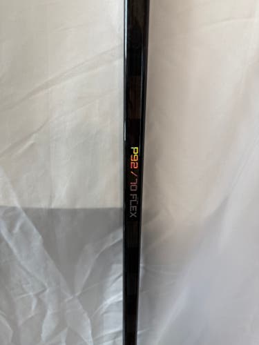 New FT9 PRO Styled BLACKOUT Stick – P92 – 70 Flex – Hybrid Kick – 385g