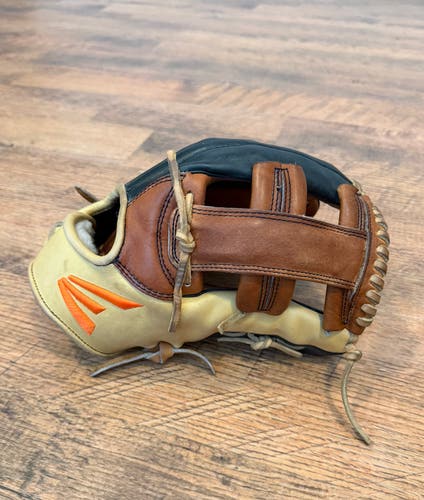 EASTON 2018 ALEX BREGMAN PRO COLLECTION 11.75-INCH INFIELD GLOVE