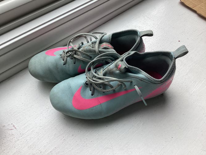 Pink Kids 6Y (Big Kids / Youth) Nike Mercurial Vapor Trainers Cleats (Used)