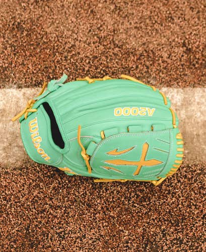 Wilson 2024 Fall A2000 B23 Seafoam/Yellow 12" Baseball Glove WBW10227012