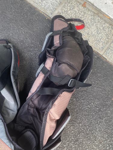 Small 2021 Bauer Hyperlite Goalie Chest Protector (Used)