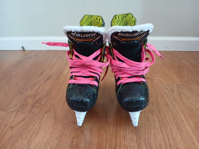 Bauer Supreme M4 Hockey Skates Regular Width Size 1 (Used)