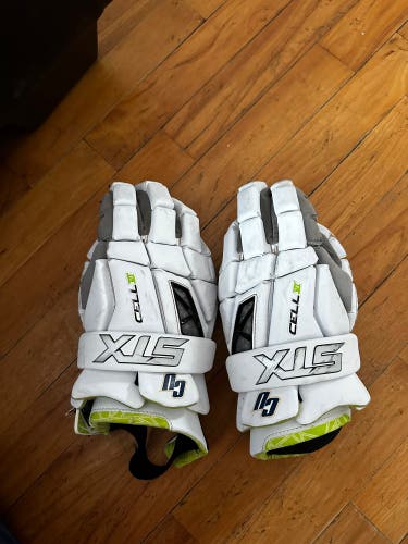 STX Cell vi Lacrosse Gloves (Used)