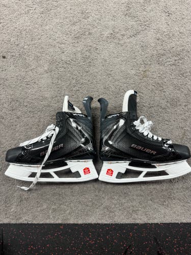2025 Bauer Vapor Flylite Hockey Skates Regular Width 9.5 (New)