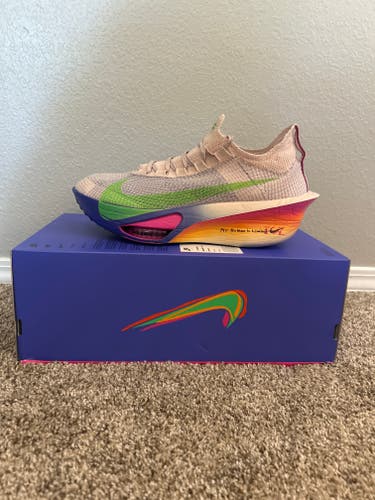 White Unisex Size M 12.0 (W 13.0) Adult Nike Shoes (New)