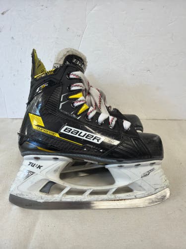 Bauer Supreme M4 Hockey Skates Regular Width Size 2 (Used)