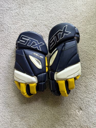Quinnipiac Stallion 500 Lacrosse Gloves (Negotiable!!)