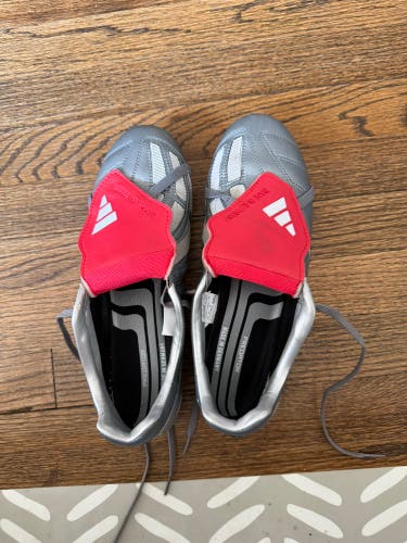 Adidas predator mania