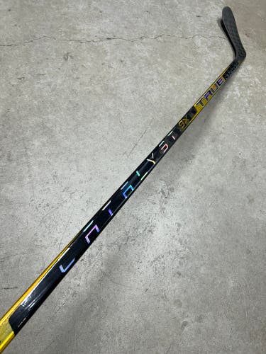 85 Flex P28 Senior True Catalyst 9x Left Hand Hockey Stick Pro Stock (New)