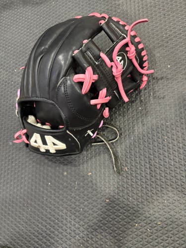 2025 44 Pro Signature Series RH Infield Baseball Glove 11.25" (New)