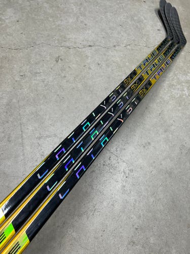3 Pack 85 Flex P28 Senior True Catalyst 9x Left Hand Hockey Stick Pro Stock (New)