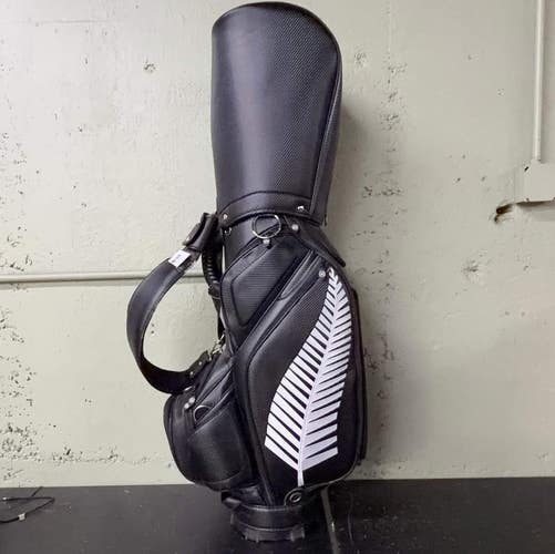 The Back Nine Limited Edition Kiwi Black Championship TB03 Black Golf Bag