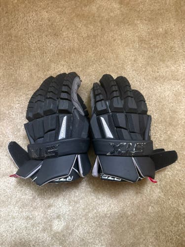STX Surgeon RZR2 Lacrosse Gloves (Used)