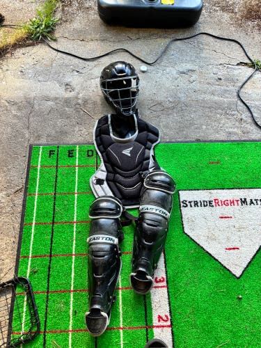 Black Easton Gametime Catcher's Set (Used)