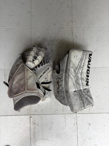 Vaughn Intermediate V10 Glove + Blocker White Regular (Used)