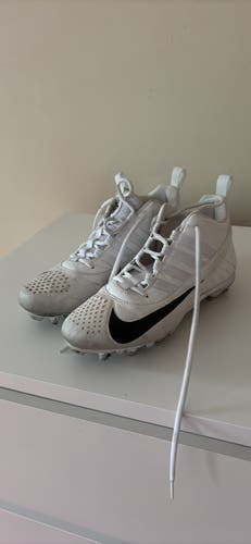 White Women's Size M 6.5 (W 7.5) Adult Nike Mid Top (Used)