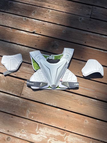Large Adult Maverik M5 Speed Pad Shoulder Pads (Used)