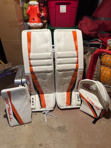 True L12.2 Regular Goalie Full Set Carter Hart Flyers Pro Stock (New)