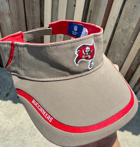 Men's One Size Fits All Reebok Tampa Bay Buccaneers Visor (New)