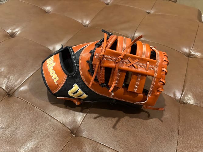 Wilson A2000 RH First Base Baseball Glove 12.5" (New)