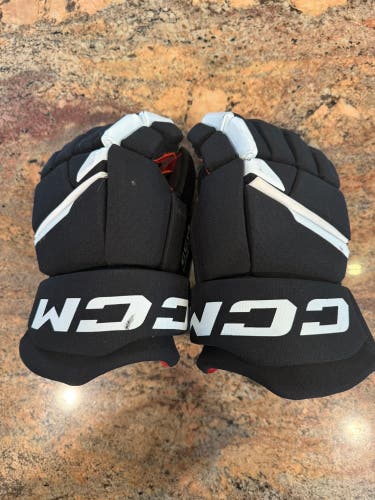CCM Next Gloves 14" (Used)