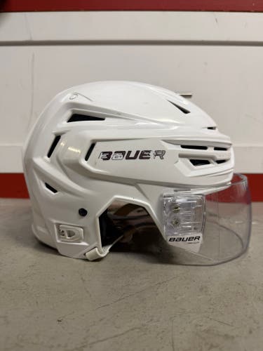 Medium Bauer Re-Akt 150 Helmet (Used)