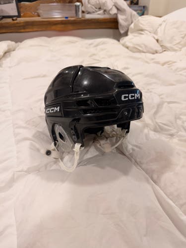 Large CCM Tacks 720 Helmet