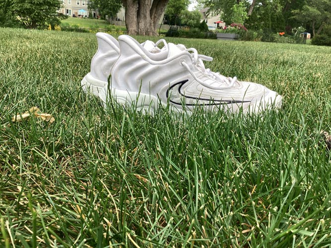 Men's Size M 9.5 (W 10.5) Nike Shoes (Used)