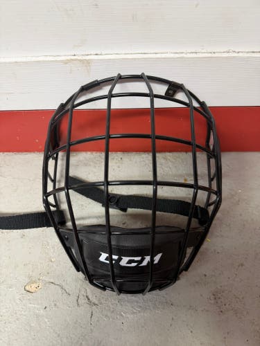 Large CCM FM580 Full Cage (Used)