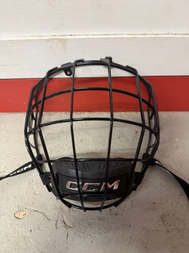 Medium CCM FM680 Full Cage (New)