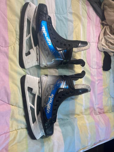 Blue 2023 Bauer Vapor Hyperlite 2 Hockey Skates Wide Width Pro Stock 7.5 (Used)