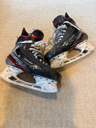2019 Bauer Vapor 2X Pro Hockey Skates Regular Width Size 5 (Used)