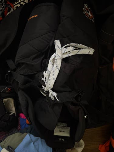 Women's Intermediate Medium Bauer Nexus Hockey Pants (Used)