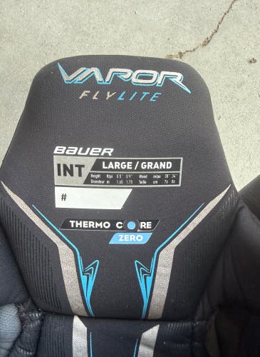 Intermediate Large Bauer Vapor Flylite Hockey Pants Pro Stock (Used)