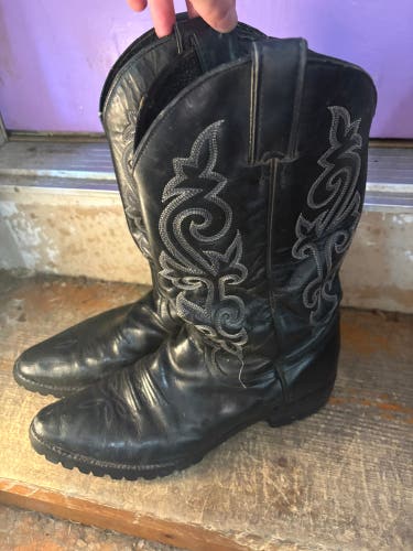 Black Vibram Cowboy Booys size 10.5 men’s