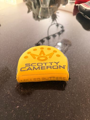 Scotty Cameron Phantom X headcover