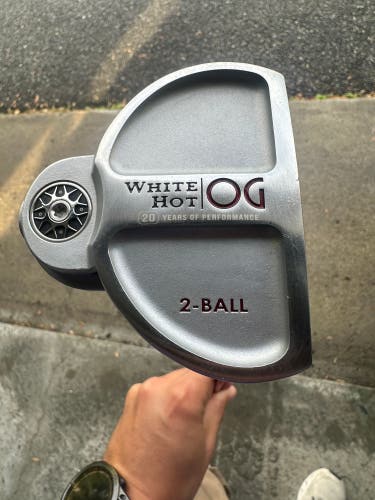 Unisex 2006 Odyssey White Hot 2-Ball Mallet Right Handed Putter (Used)