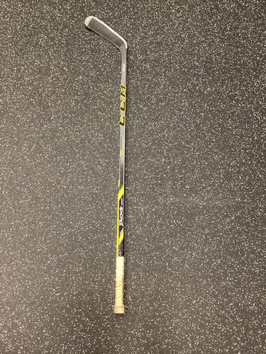 Used Ccm Stick 85 Flex Pattern P92 Senior One Piece Sticks 11851-s000016169