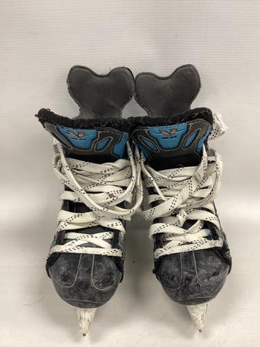 Used Ccm Vector 6.0 Junior 02.5 Ice Hockey Skates 11851-s000018873