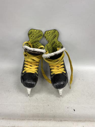 Used Bauer Elite Junior Hockey Skate Junior 01 11851-s000047151