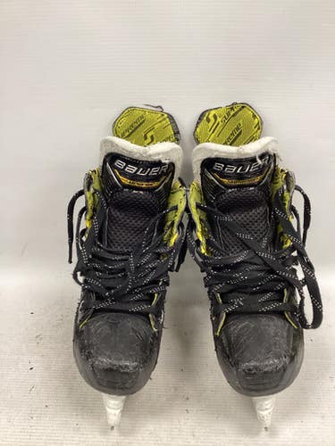 Used Bauer Supreme M4 Junior Hockey Skate Junior 02.5 11851-s000037344