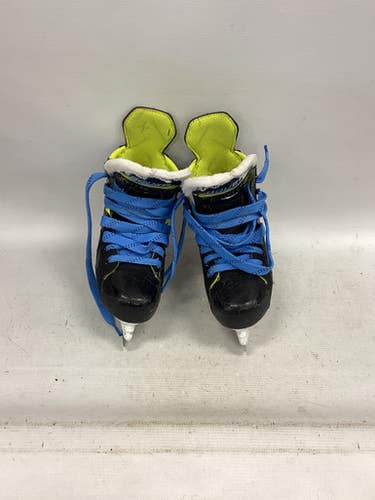 Used Bauer Fly 40 Youth Hockey Skate Youth 13.5 11851-s000044966