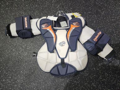 Used Vaughn 7100 Junior Shoulder Pads Body Armour Sm 11849-s000016613